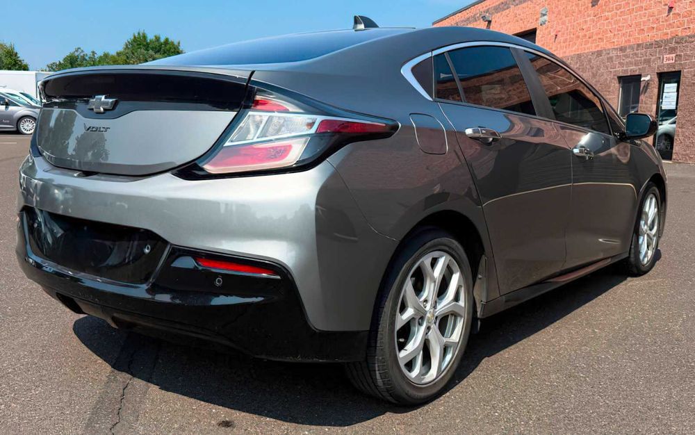 Chevrolet Volt Premier      2017