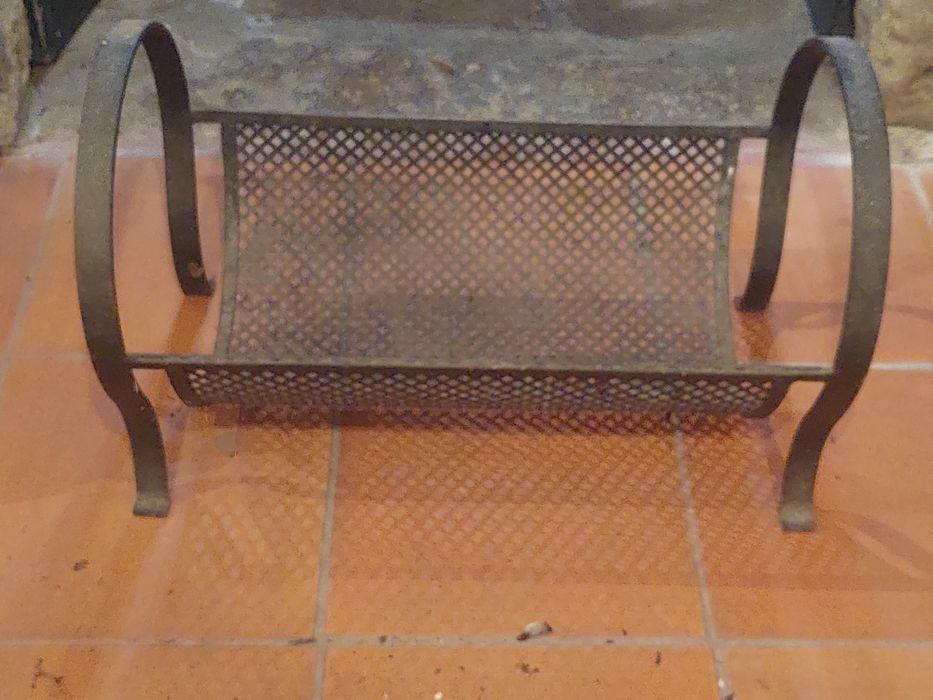 Porta lenha em ferro