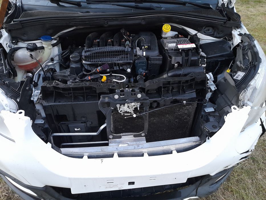 Peugeot 2008 16r 12b automat   bogate wyposażenie