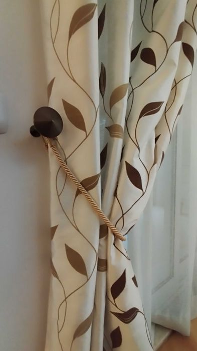 Conjunto de Cortinados Elegantes + Abraçadeiras com Cordão Decorativo
