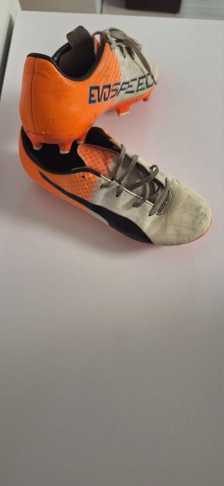 Взуття для футболу