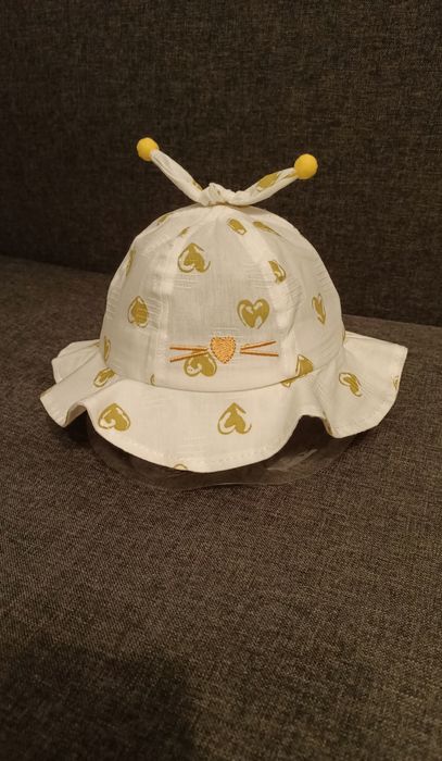 Kapelusik dla dziewczynki