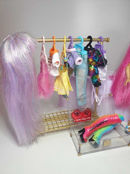 Lalka modowa Rainbow high fashion studio ubranka wieszaki buty