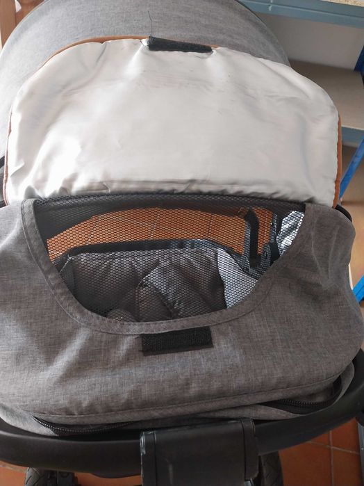 Carrinho de bebe grande em muito bom estado