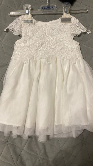 Сукня сніжно-біла