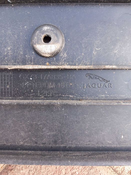 Ramka tablicy rejestracyjnej Jaguar XE X760