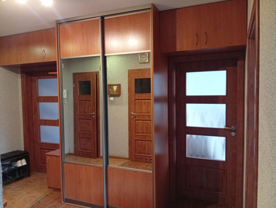 Sprzedam zabudowę przedpokoju