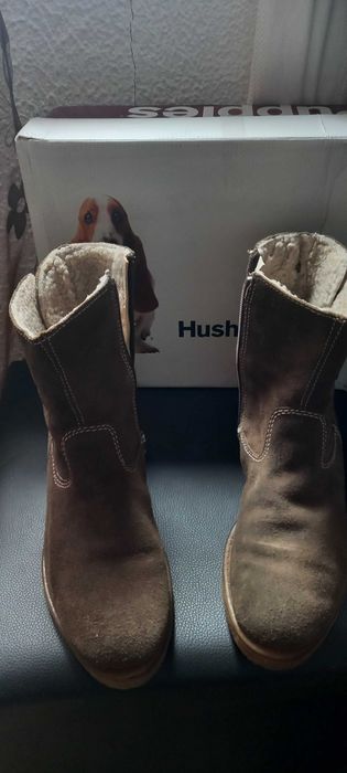 Borins rasos, tom caqui, em pele - 35 - Hush Puppies