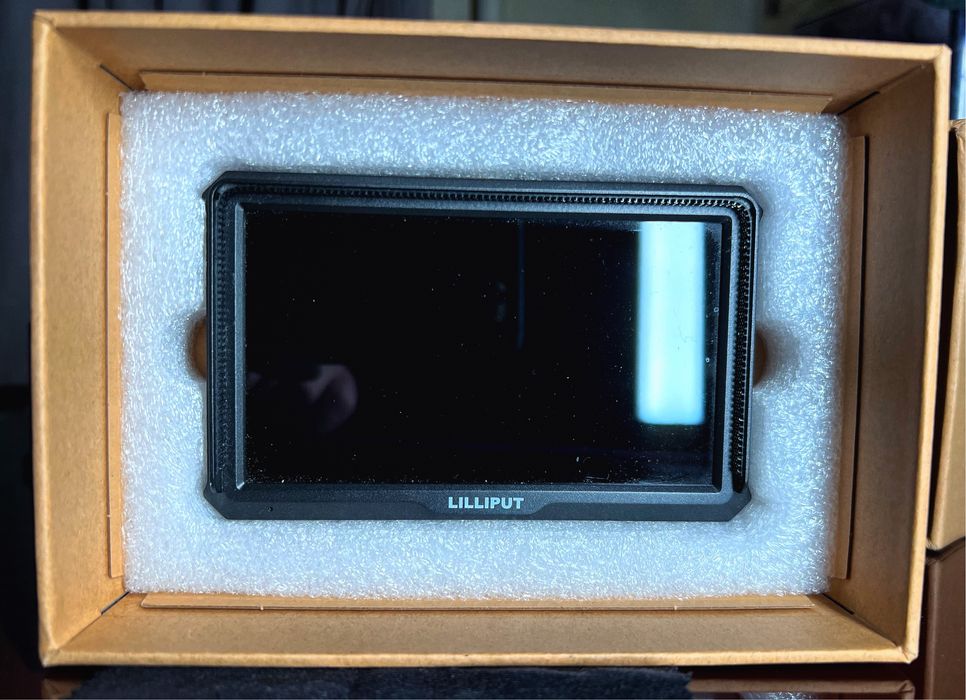 СРОЧНО накамерный монитор Liliput A5