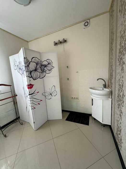 Нежитлове приміщення, м.Жовква