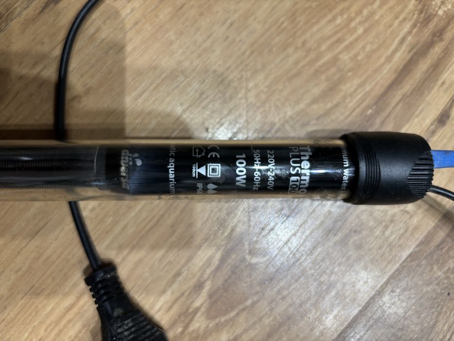 Dwie grzałki do akwarium 100W