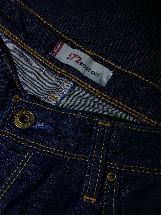 Levis boot cut 572