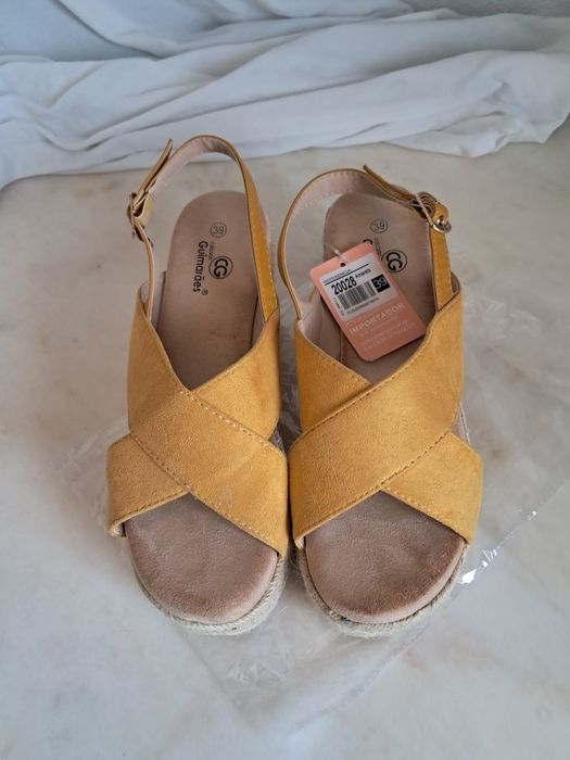 Vendo sandália feminina