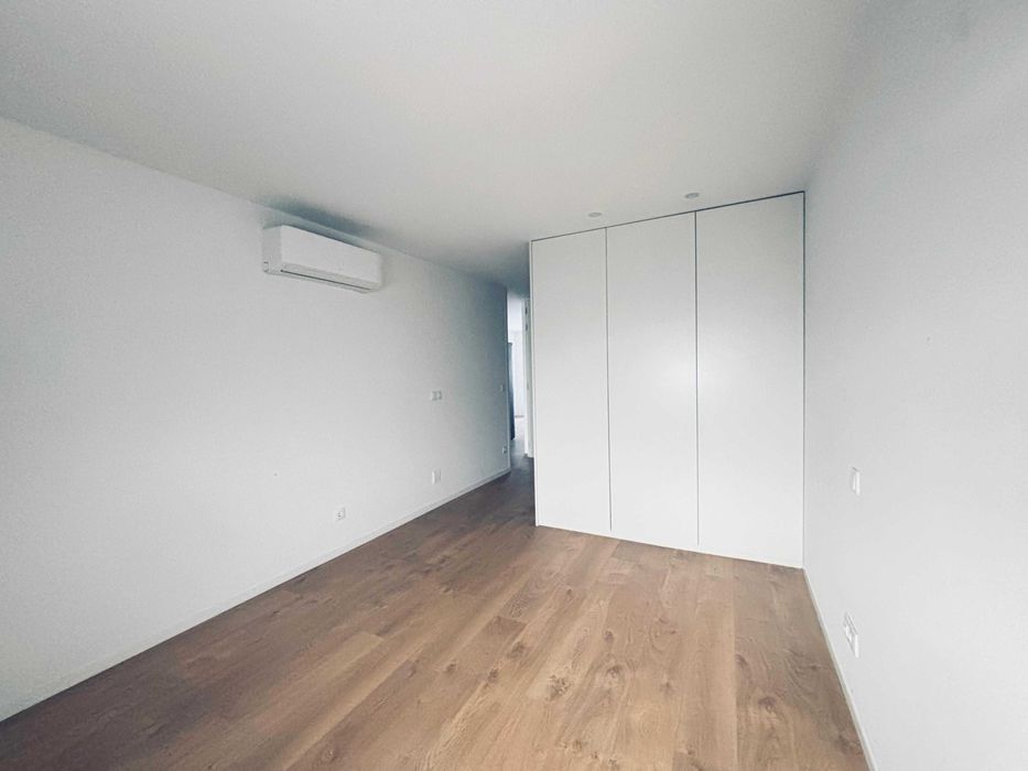 Arrendamento - T2 com terraço (ESPINHO)