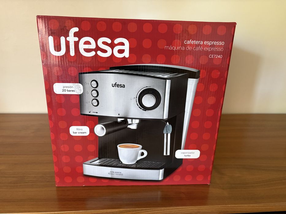 Máquina de Café Ufesa - CE7240