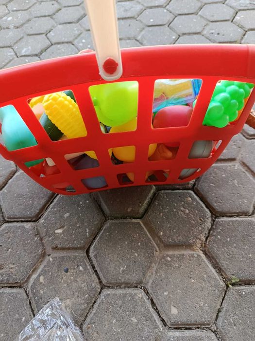 50 peças de brincar + cesto
