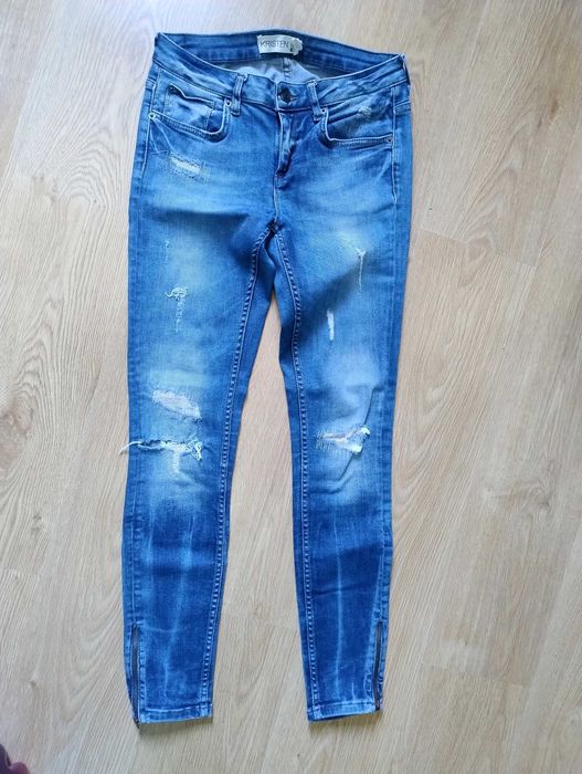 niebieskie jeansy Gina Tricot rozmiar 28/32