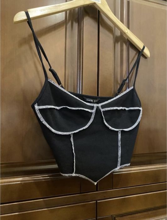 Топ на бретельках