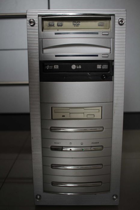 Zestaw komplet komputer monitor klawiatura 3 głośniki 5 elem