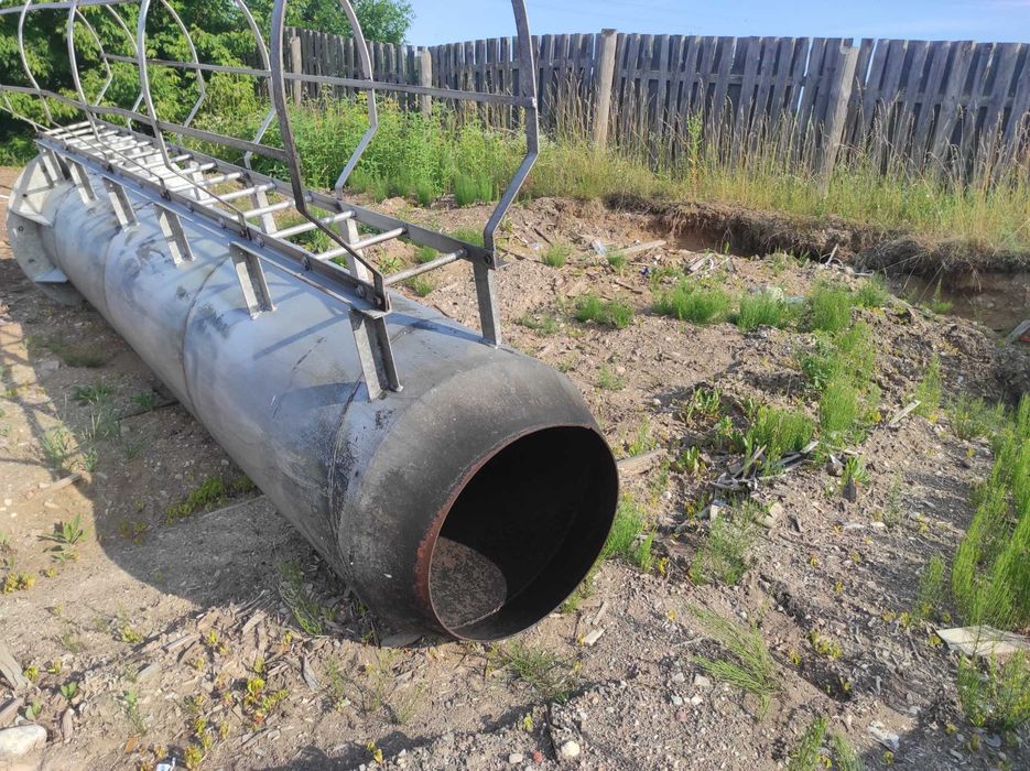 Komin stalowy - składający się z trzech elementów