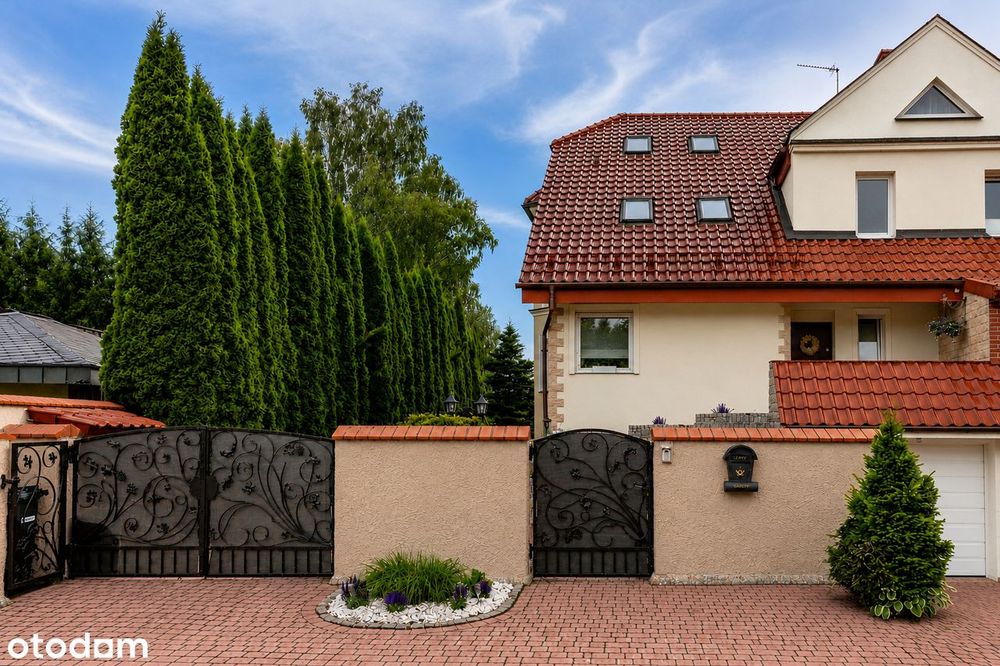 Dom z piękna werandą | Redykajny
