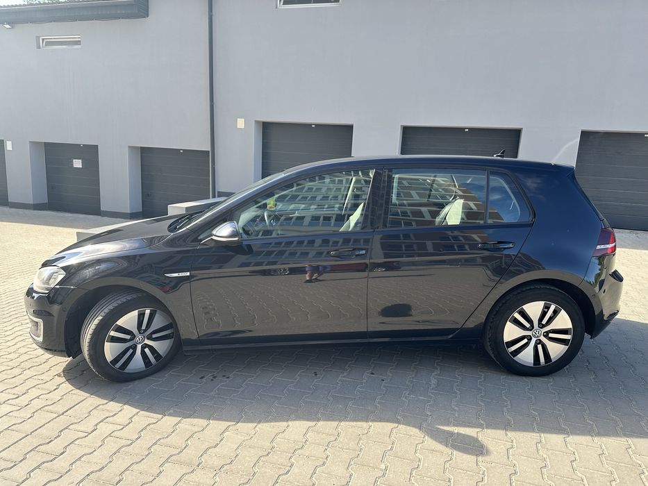 Volkswagen e-Golf 2015
