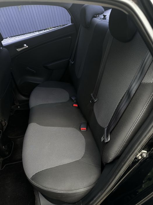 Hyundai Accent 2013 газ-бензин
