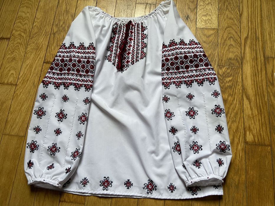 Вишиванка, розмір S, б/у