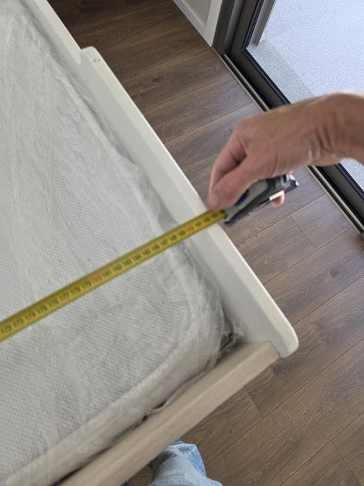 Cama criança com arrumos