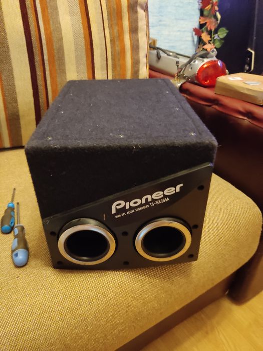 Сабвуфер "Pioneer".
