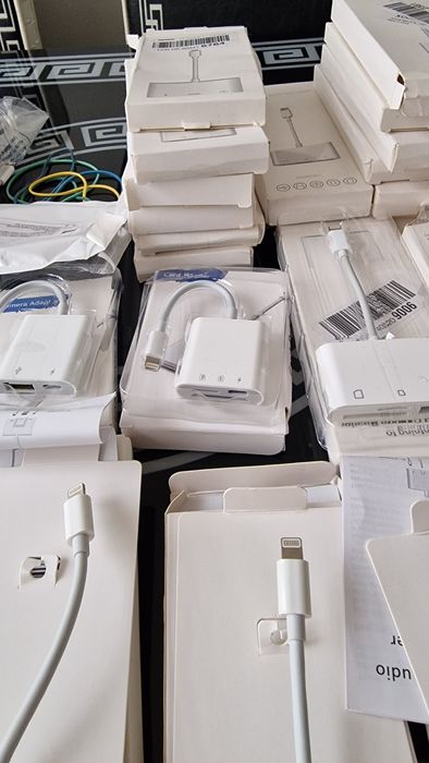 Перехідники для айфона 5-14 серіі для навушників  для  на USB SD Card
