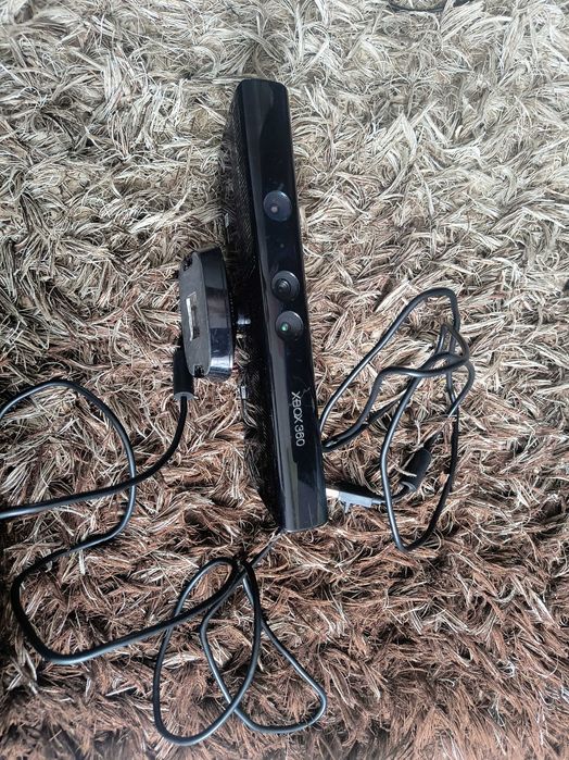 XBOX360 edycja Modern Warfare 3 + 4 Pady + Kinect