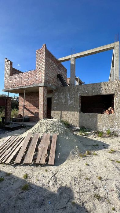 Продаж незавершеного будівництва в смт.Рудне.
