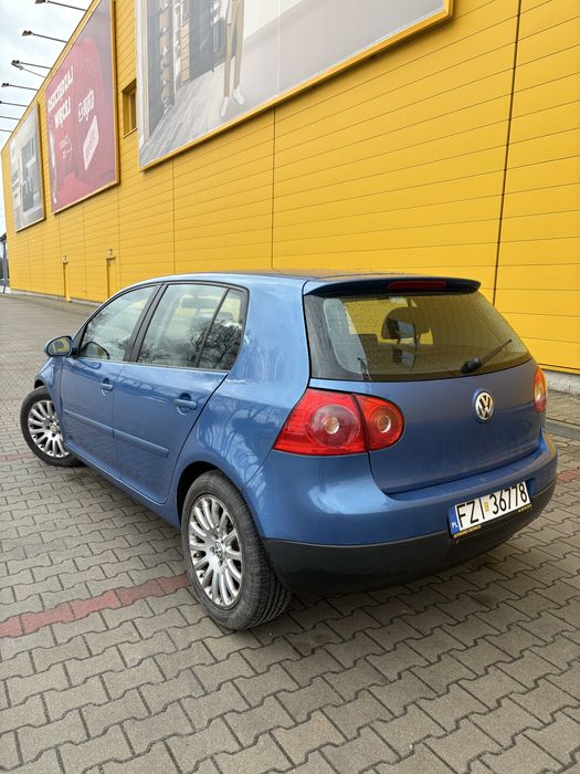 Volkswagen Golf V 1.6 MPI 102 KM