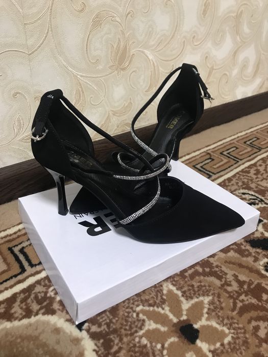 Випускна сукня дуже гарна,