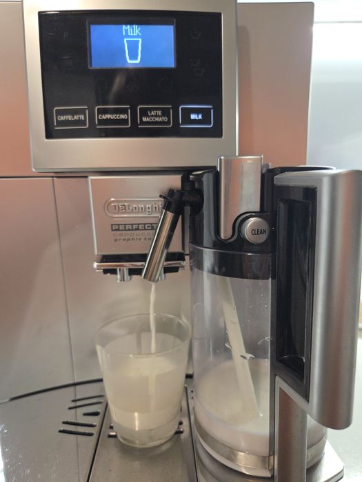 Ekspres do kawy DeLonghi Perfecta