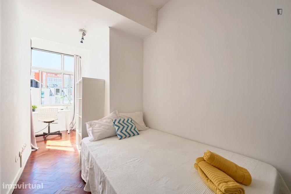 Quarto - localizado em Saldanha Lisbon