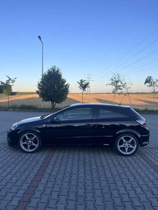 Opel Astra H GTC