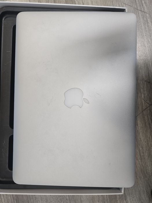 MacBook Air 13" 2015  A1466