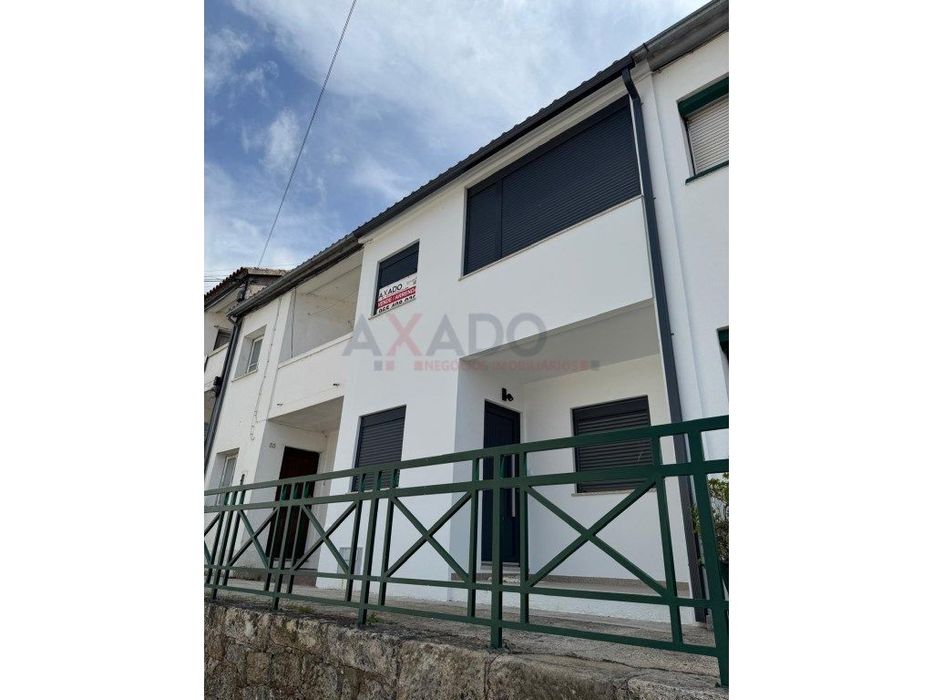Moradia Geminada Renovada em Vodra - Seia | Serra da Estrela — Seia, São Romão E Lapa Dos Dinheiros, Guarda