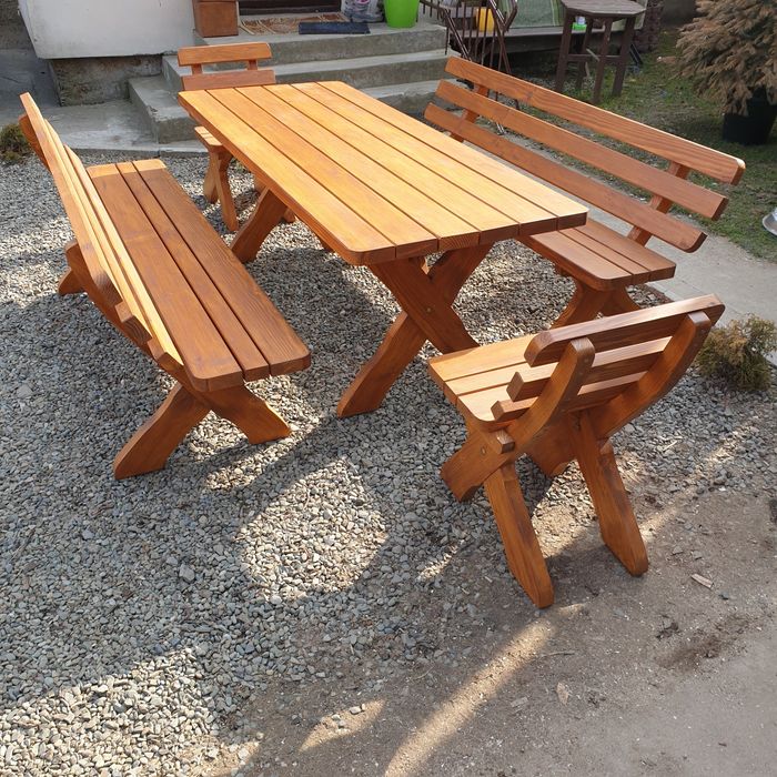 Drewniane meble tarasowe ogrodowe