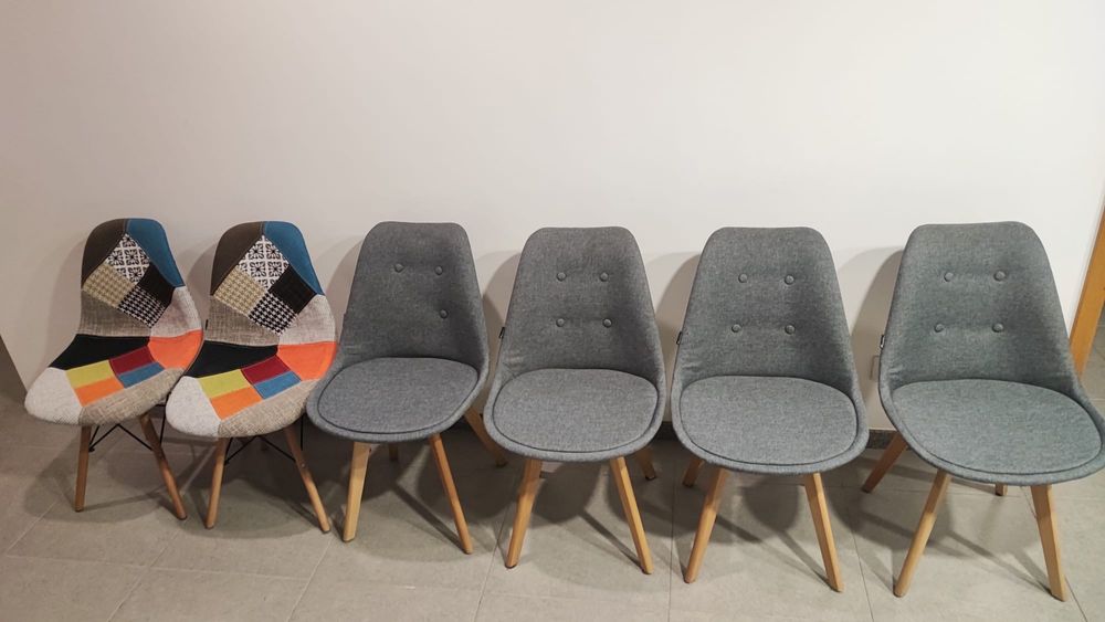 Vendo seis cadeiras e uma mesa branca