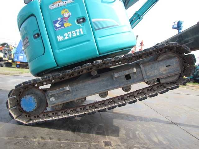Гусеничний екскаватор Kobelco SK80UR-6E.