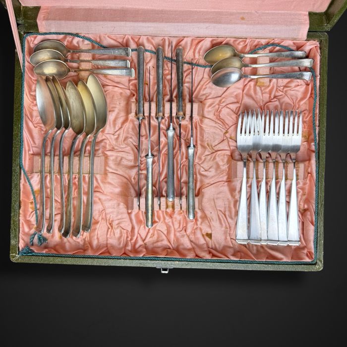 Bracia HENNEBERG zestaw sztućców dla 6os. Styl art deco B51/01056