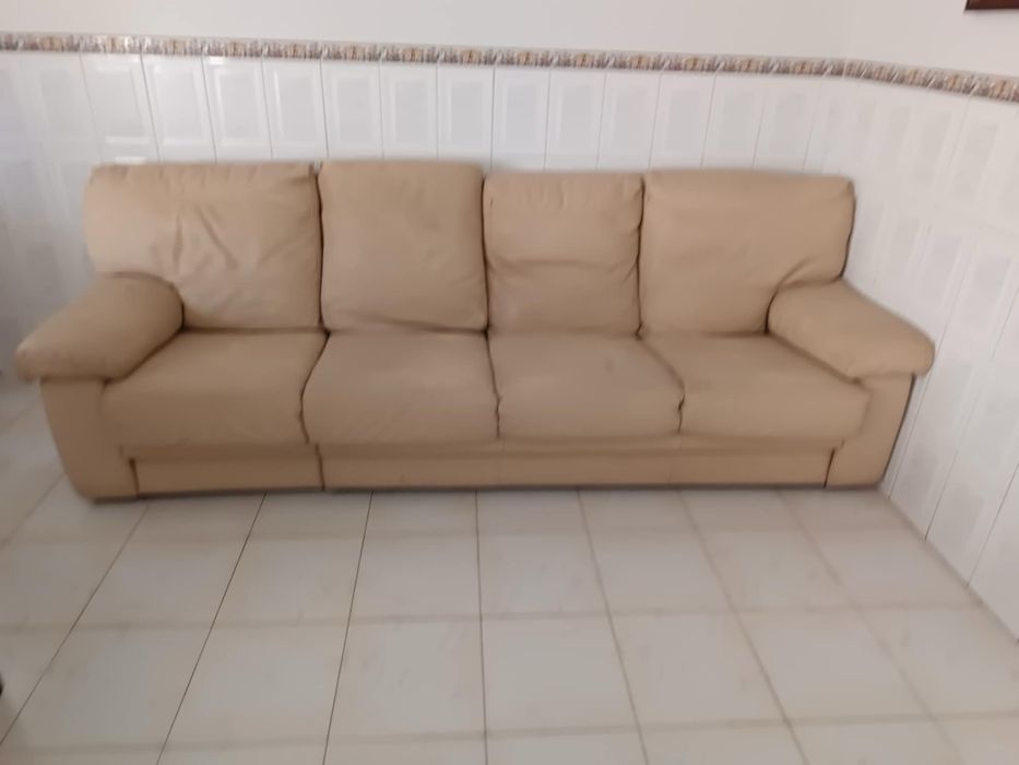 Sofa em pele genuina
