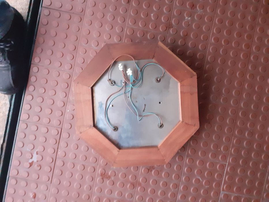 Projetor em alumínio com aplicação em tubo ou tripé, em bom estado.