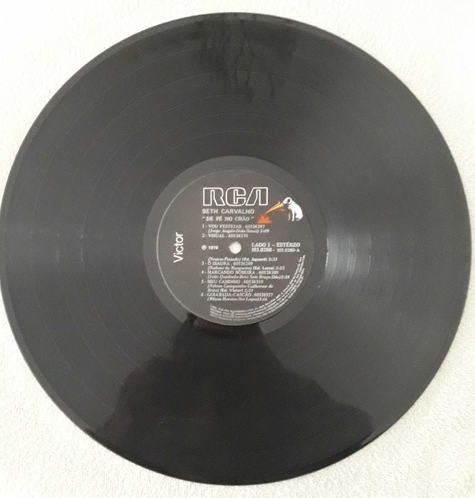 Beth Carvalho disco de vinil "de pé no chão "