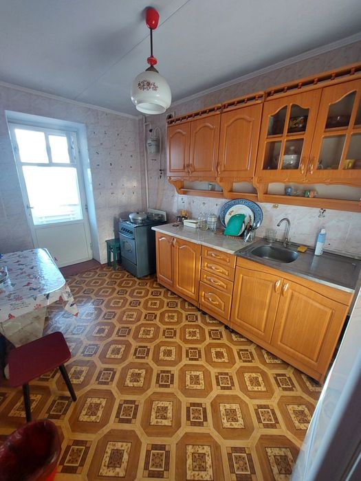 Продаж 3 кімнатна чешка Центральний ринок