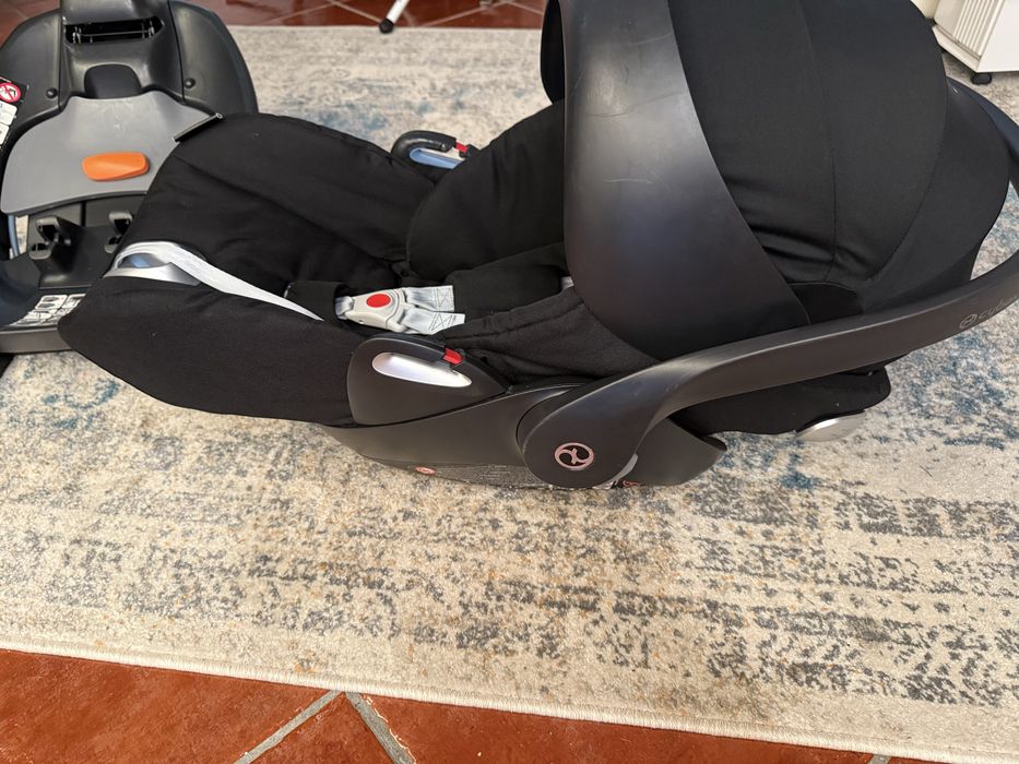 Cadeira Auto Cybex Cloud Q Platinum + Base Isofix