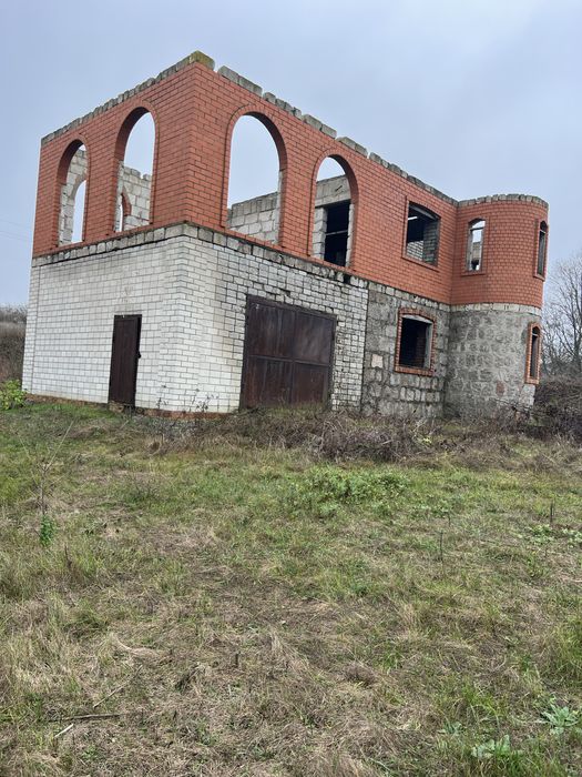 Продам будинок  не закінчене будівництво